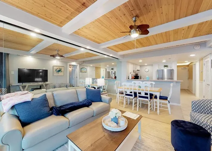 Spacious With Balcony Views Pools Gym & Ac Ocean City