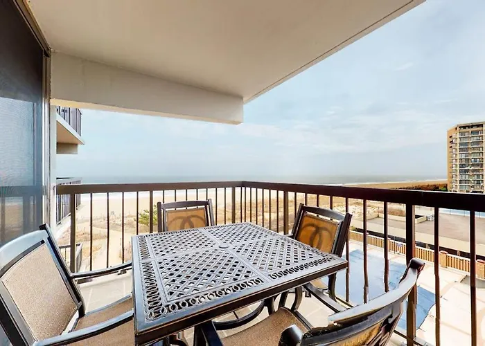 Spacious With Balcony Views Pools Gym & Ac
