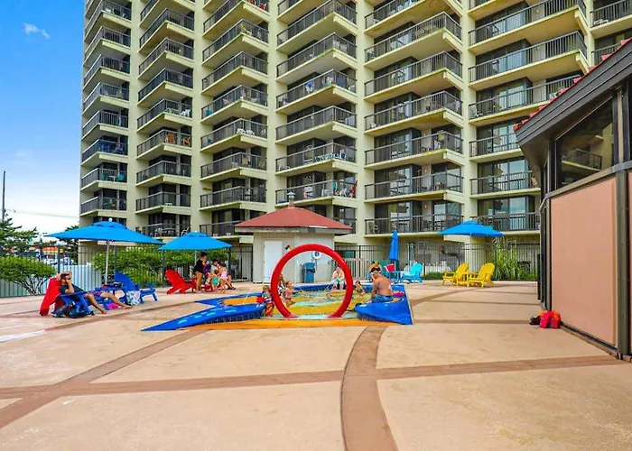 Spacious With Balcony Views Pools Gym & Ac * Ocean City