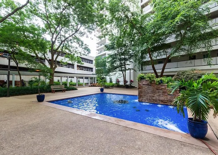 Spacious With Balcony Views Pools Gym & Ac Holiday home Ocean City