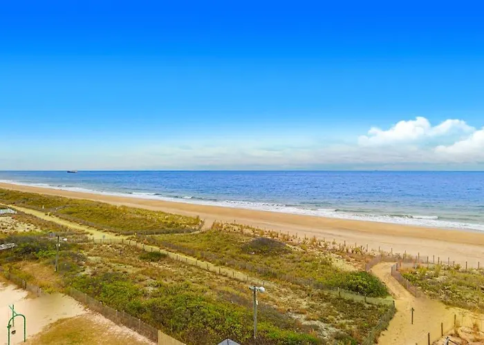 Spacious With Balcony Views Pools Gym & Ac * Ocean City
